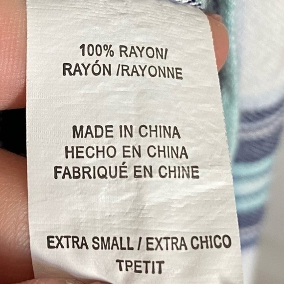 Rails • White Blue Navy Button Down Shirt - Picture 3 of 4